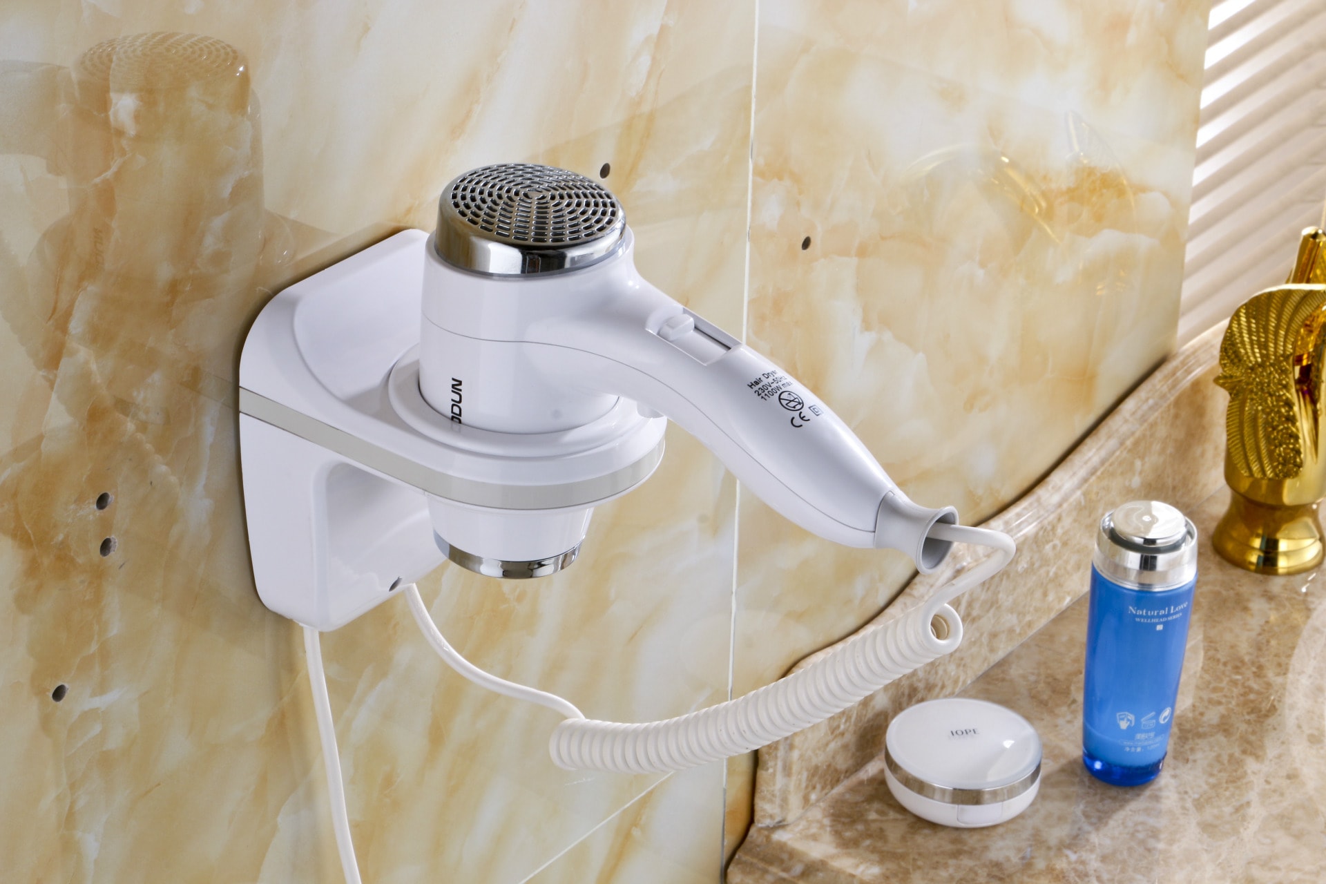 Máy sấy tóc gắn tường tiện lợi - TPK06802