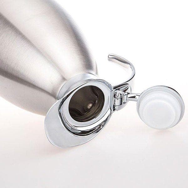 Bình giữ nhiệt inox 1.5L - TPB697087 miệng nắp có lớp xu giúp không khí không thoát ra ngoài.