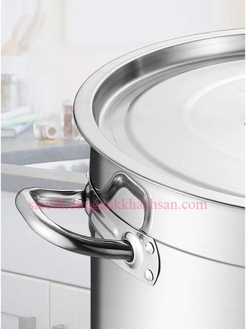 Quai cầm bằng inox chắc chắn